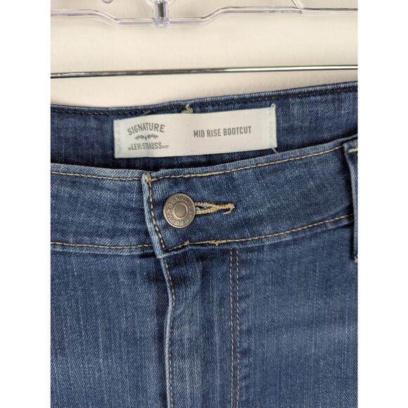 Levi"s Signature womens Jeans Sz 20 Wiskers,Mid Rise,Flare Waist 40" Ins 30.5" - Picture 3 of 5